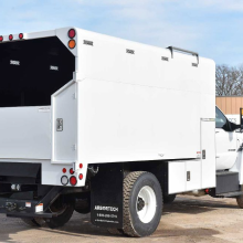 Smooth body panels for chip truck